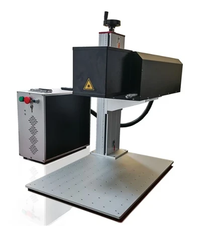 3D maza formāta optiskā šķiedru aparāts